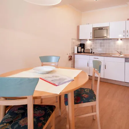 Strandvillen - Mit 2 Schlafzimmern Und Balkon Ah 629 * Binz